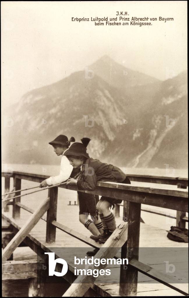 Ak J.K.H. Prince Luitpold and Albrecht of Bavaria fishing (b/w photo)