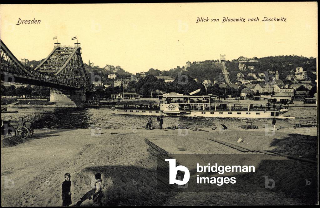 Dresden Loschwitz, Elbe, Steamer Karlovy Vary, Houses