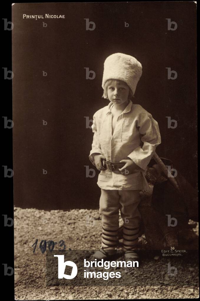 Ak Printul Nicolae of Romania, Prince Nicholas, uniform, felt hat (b/w photo)