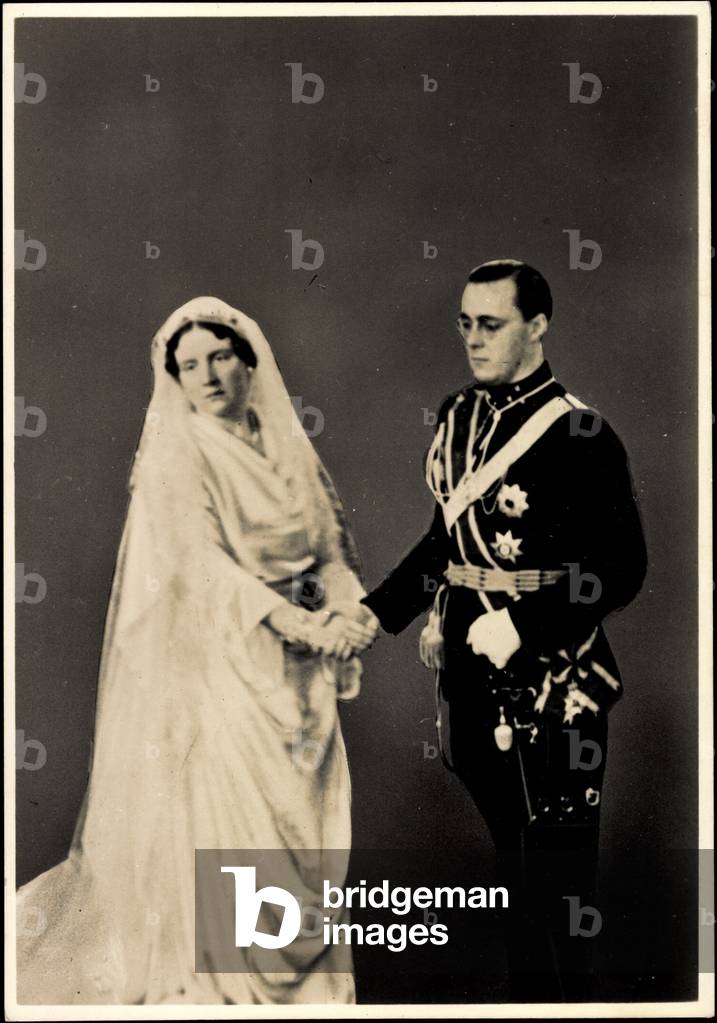 Litho Queen Juliana of the Netherlands with Prince Bernard
