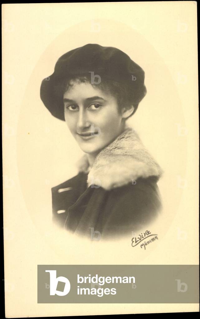 Ak Princess Sophie of Luxembourg, hat, coat, fur collar (b/w photo)
