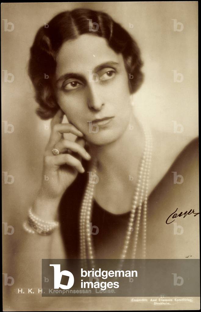 Ak Portrait of Crown Princess Louise, Pearl Jewelry (b/w photo)