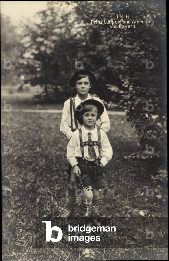 Ak J.K.H. Prince Luitpold and Albrecht von Bayern, Rifle (b/w photo)