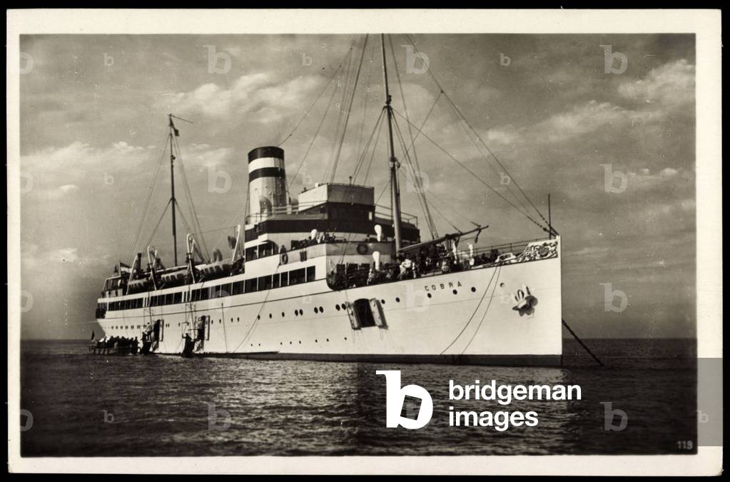 HAPAG, Sea Bathing Service, Steamship Cobra anchored