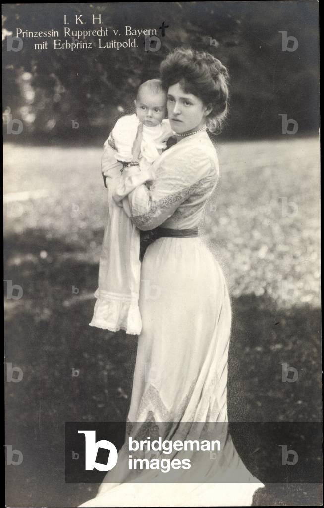 Ak I.K.H. Princess Rupprecht von Bayern Wittelsbach with Prince Luitpold (b/w photo)