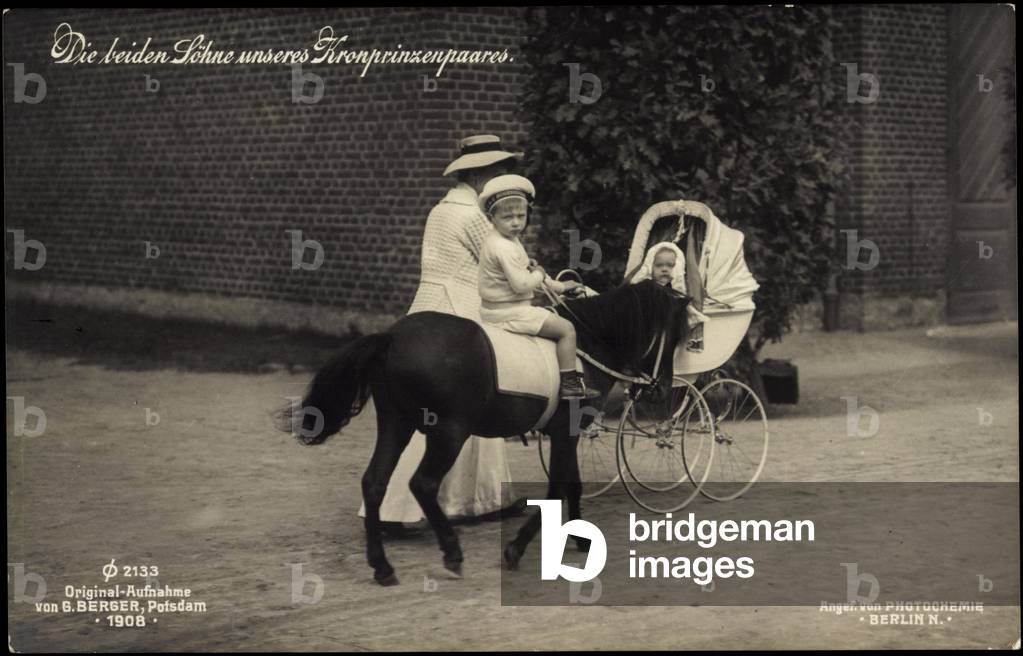 Ak Prince William on the Pony with Prince Louis Ferdinand (b/w photo)