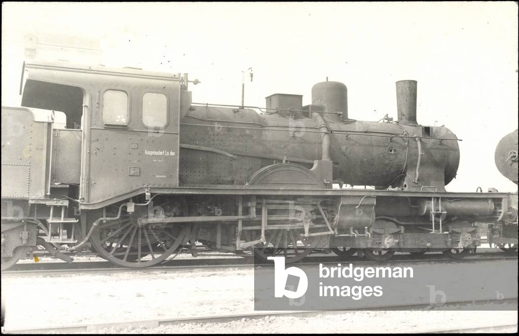 Photo German fast locomotive S5 at a standstill, Tender