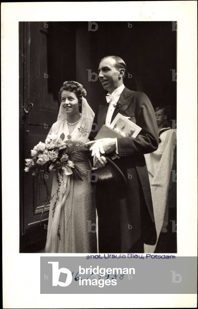 Photo Ak Marriage of Princess Herzeleide of Prussia 16.8.1938 (b/w photo)