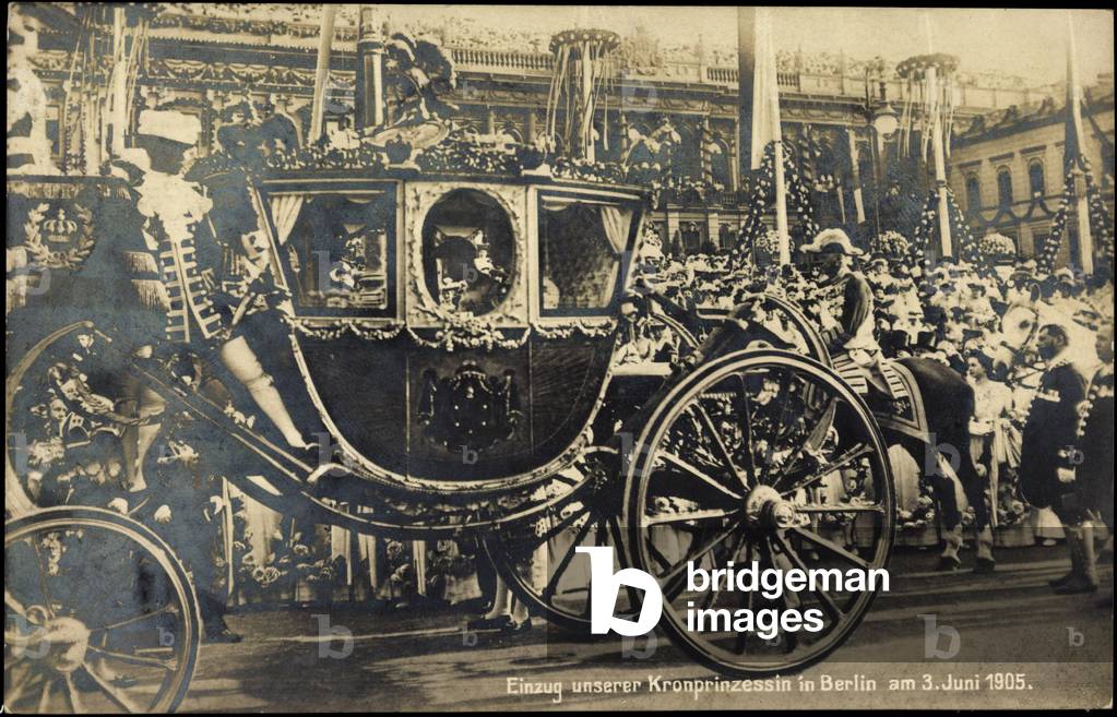 Entry of the Crown Princess in Berlin 1905, carriage (postcard)