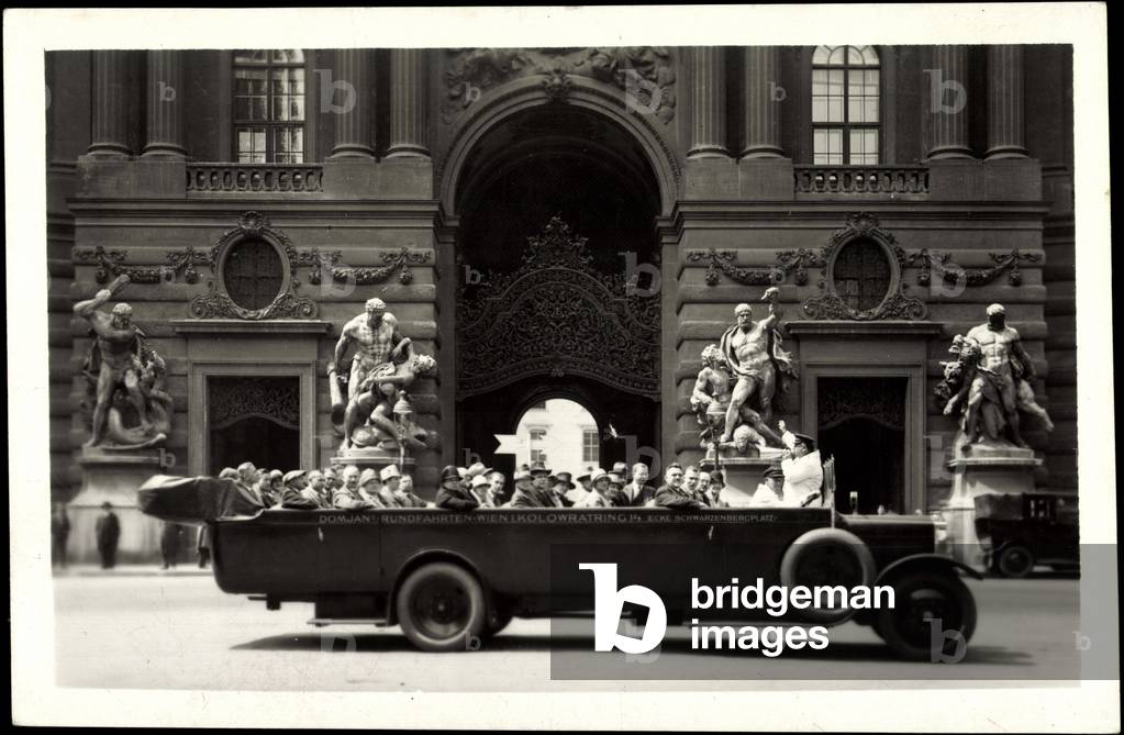 Vienna 1., sightseeing tours through Vienna, statues