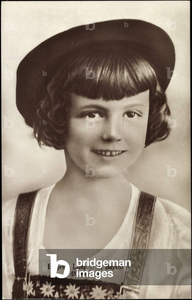 Ak Hereditary Prince Luitpold of Bavaria as a five-year-old boy in costume (b/w photo)