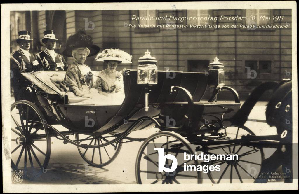 Potsdam, Parade Margueritentag 1911, Kaiserin
