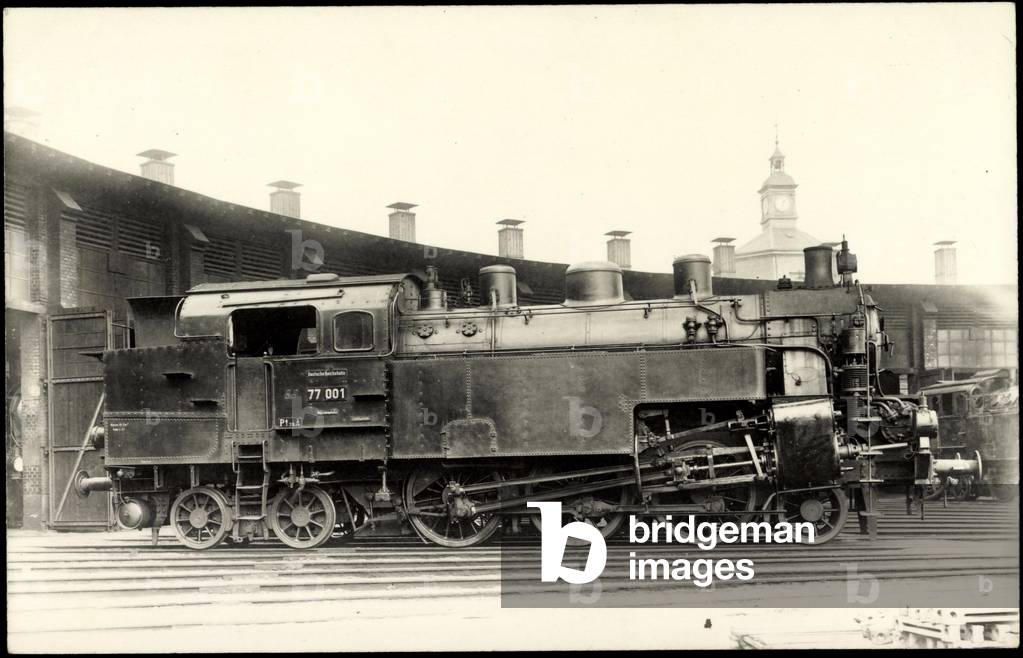Foto Deutsche Personenlok Nr. 77 001 Pfalz, Bahnhof