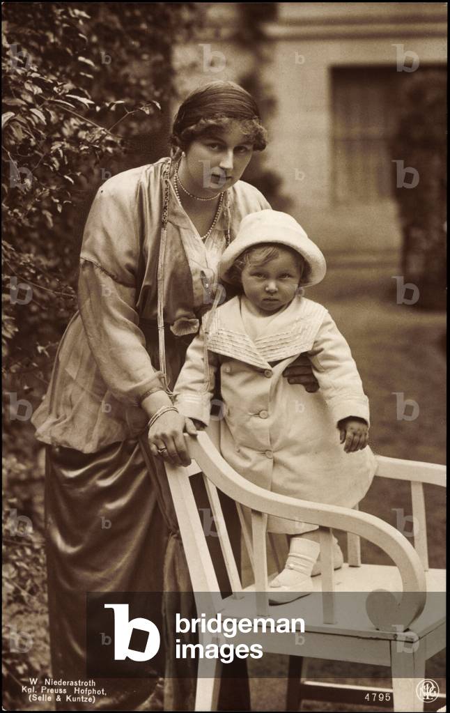 Princess Adelheid as a child with her mother, NPG