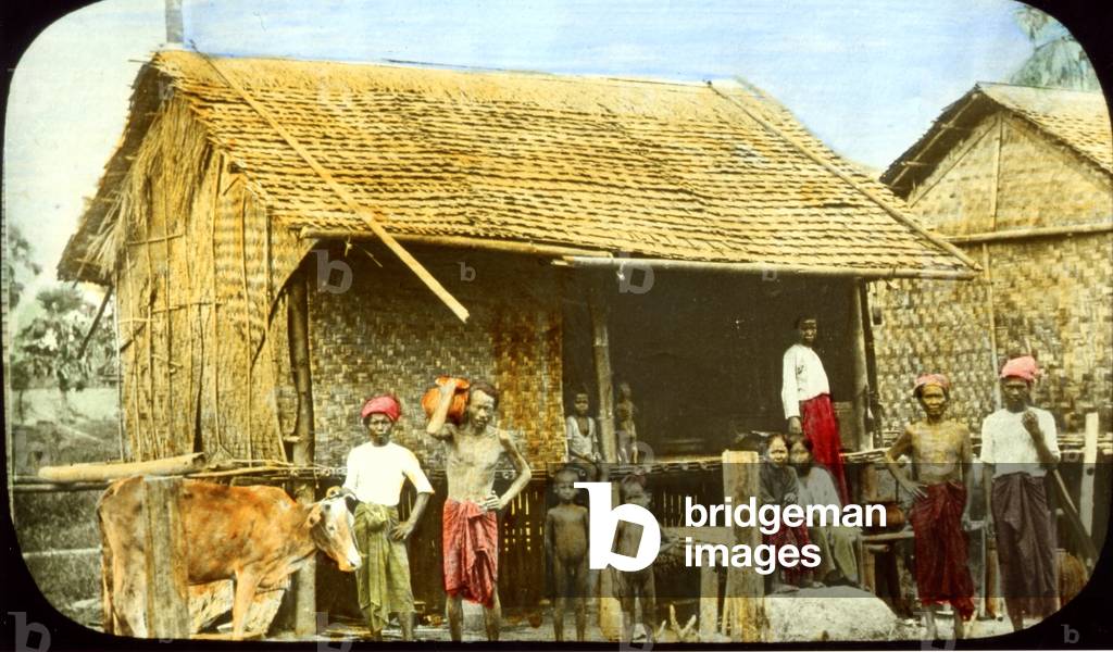 Burmese villagers, c.1900s (photo)