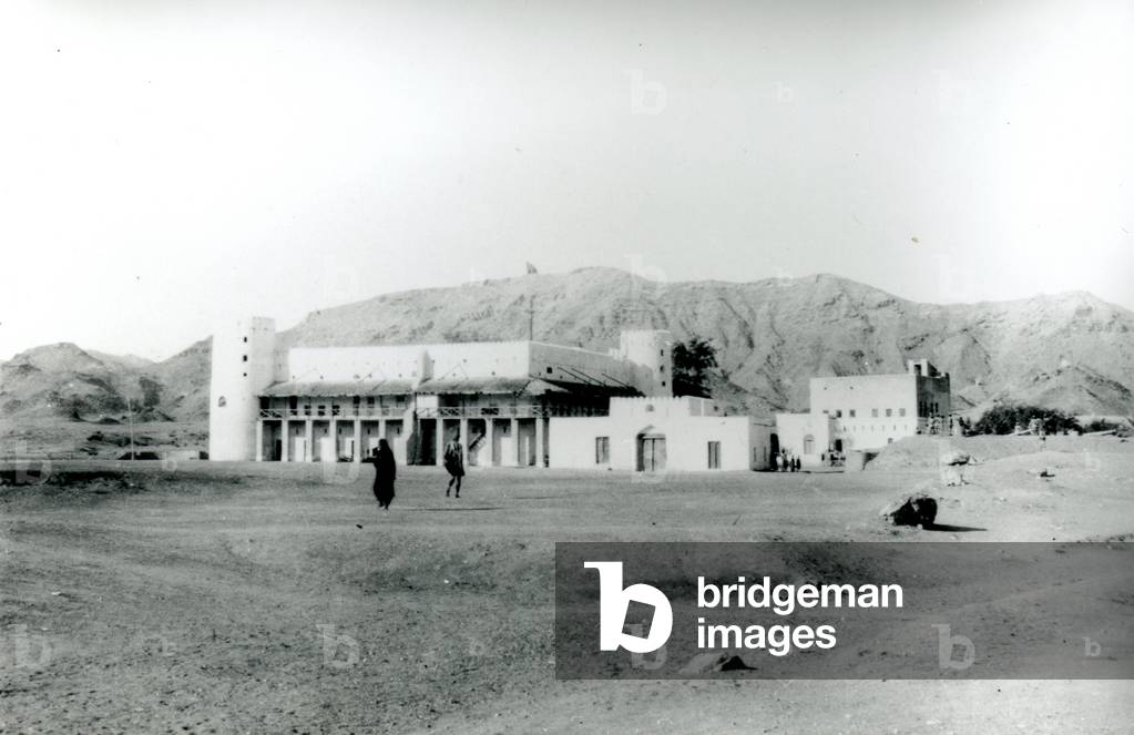 Bait al-Falaj (HQ Muscat Levies, 1925 (b/w photo)