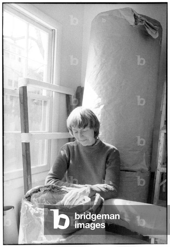 Anne Truitt in her studio, c.1979 (b/w photo)