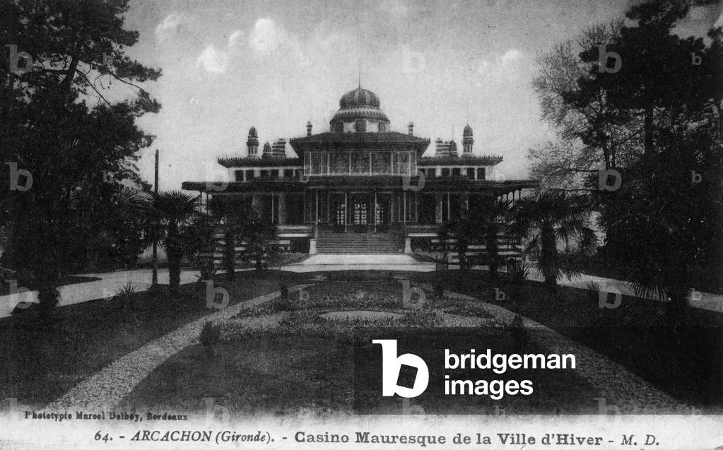 View of the city of Arcachon (Gironde, Aquitaine): the Moorish casino of the city of Winter. Postcard, 20th century.