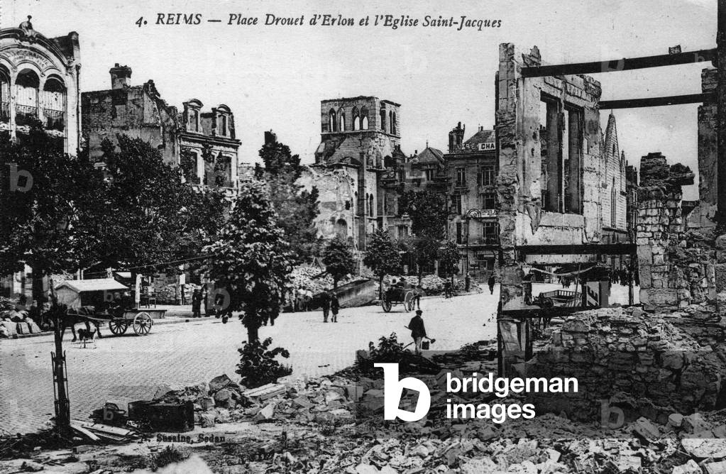 The city of Reims (Marne, Champagne Ardennes) was destroyed by German bombing during the First World War (1914-1918): Place Drouet d'Erlon and the Church of Saint-Jacques. Postcard, 20th century.