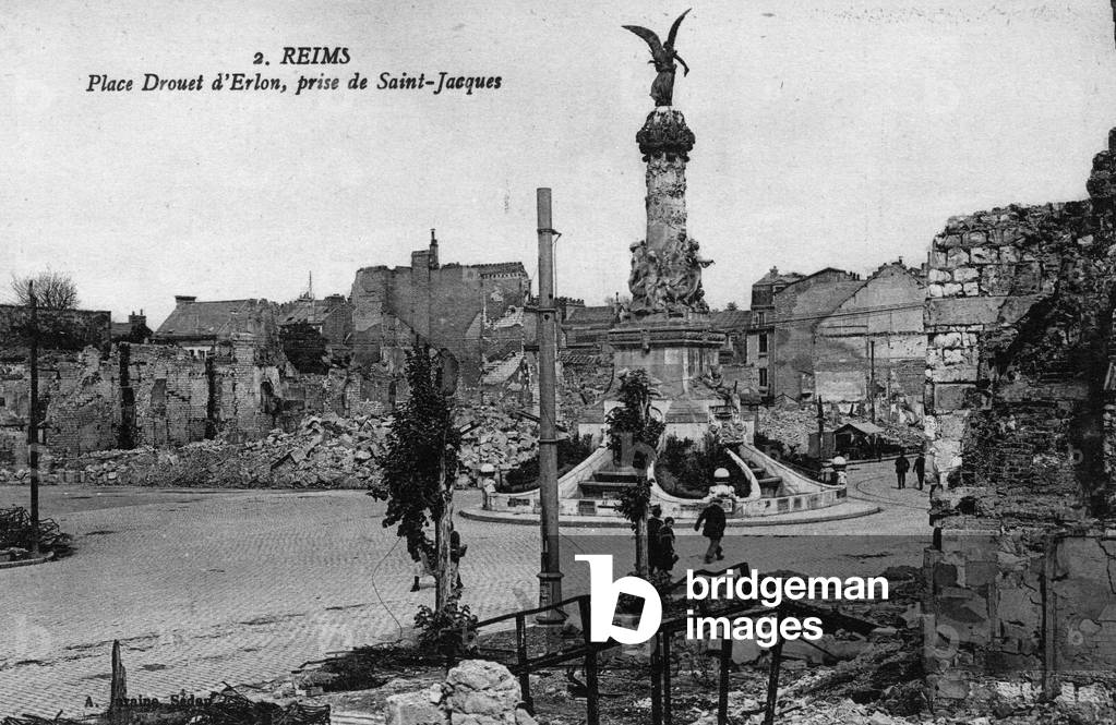 The city of Reims (Marne, Champagne Ardennes) was destroyed by German bombing during the First World War (1914-1918): Place Drouet d'Erlon taken from Saint-Jacques. Postcard, 20th century.