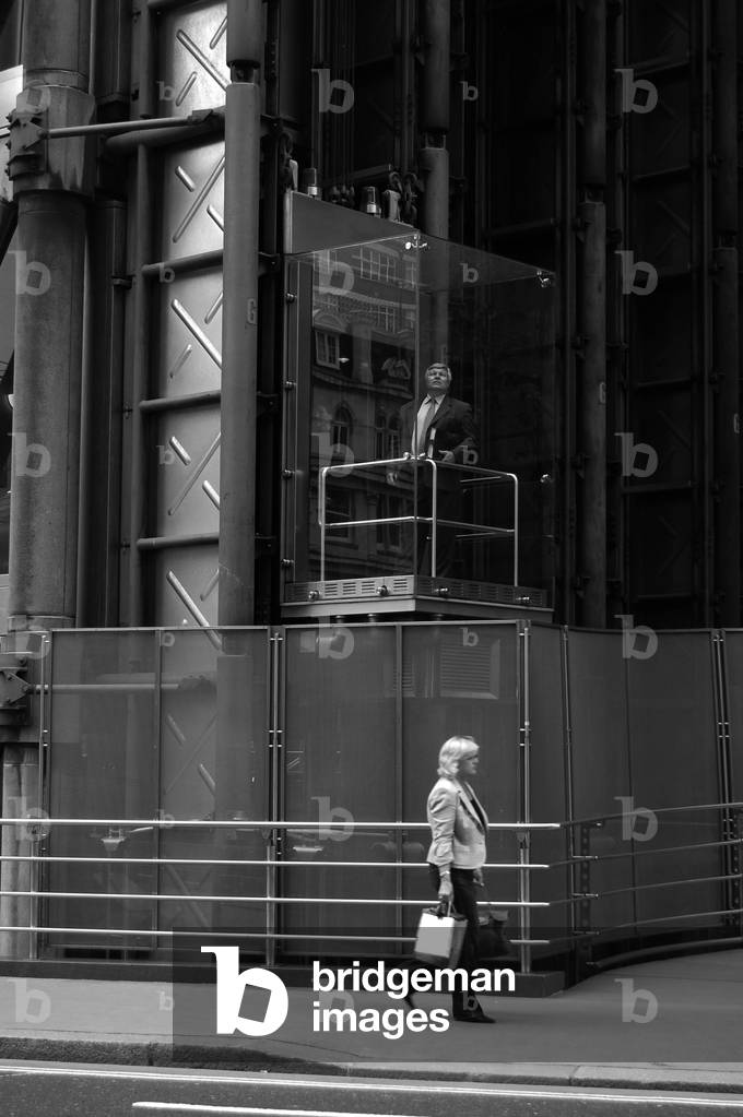 Buisinessmen from the city district, London. Photography 2007.