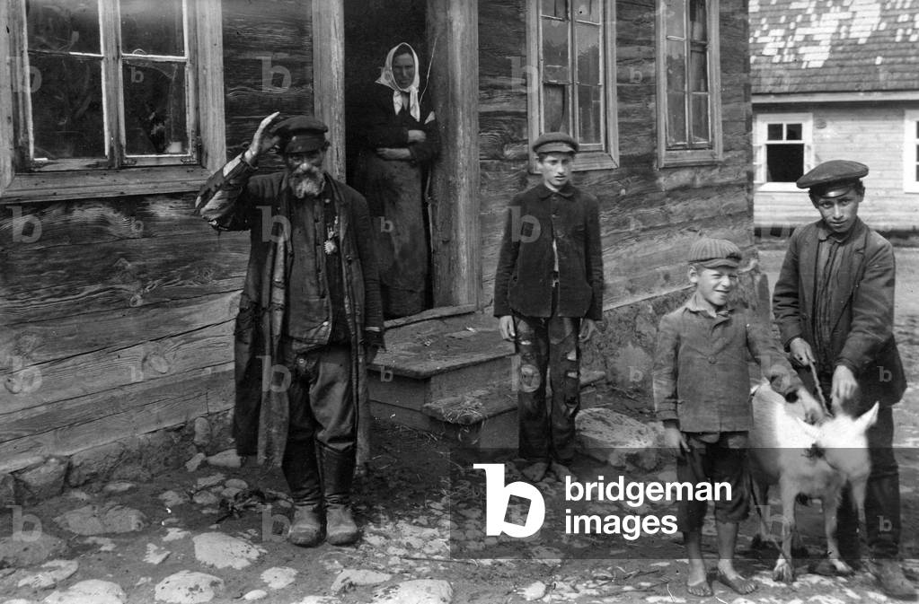 Shtetl or Jewish village Chelm, Poland, c.1916-18 (b/w photo)