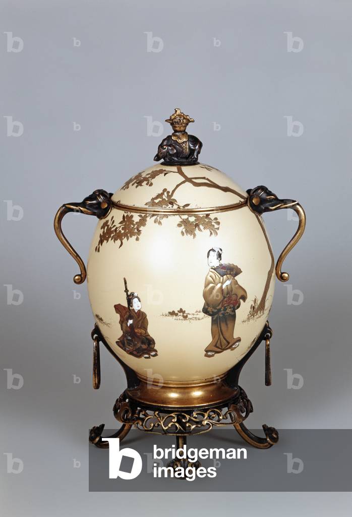 Portauovo di struzzo, decorazione laccata e supporti in bronzo di Barbedienne & Co., 1870