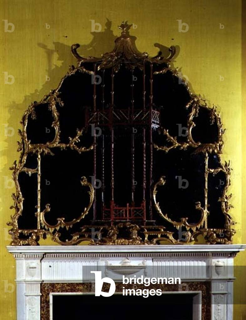 George II chinoiserie overmantle mirror, c.1750 (giltwood)