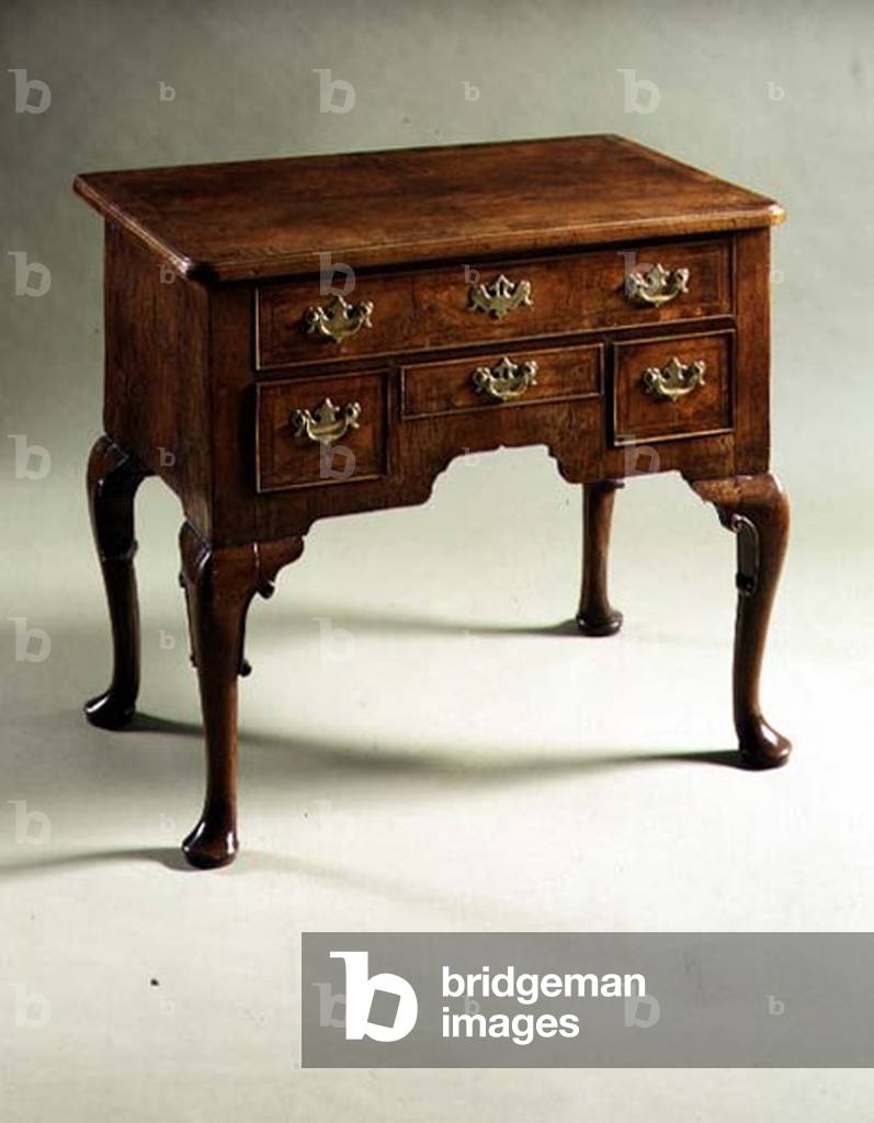 Lowboy, c.1710 (noce)