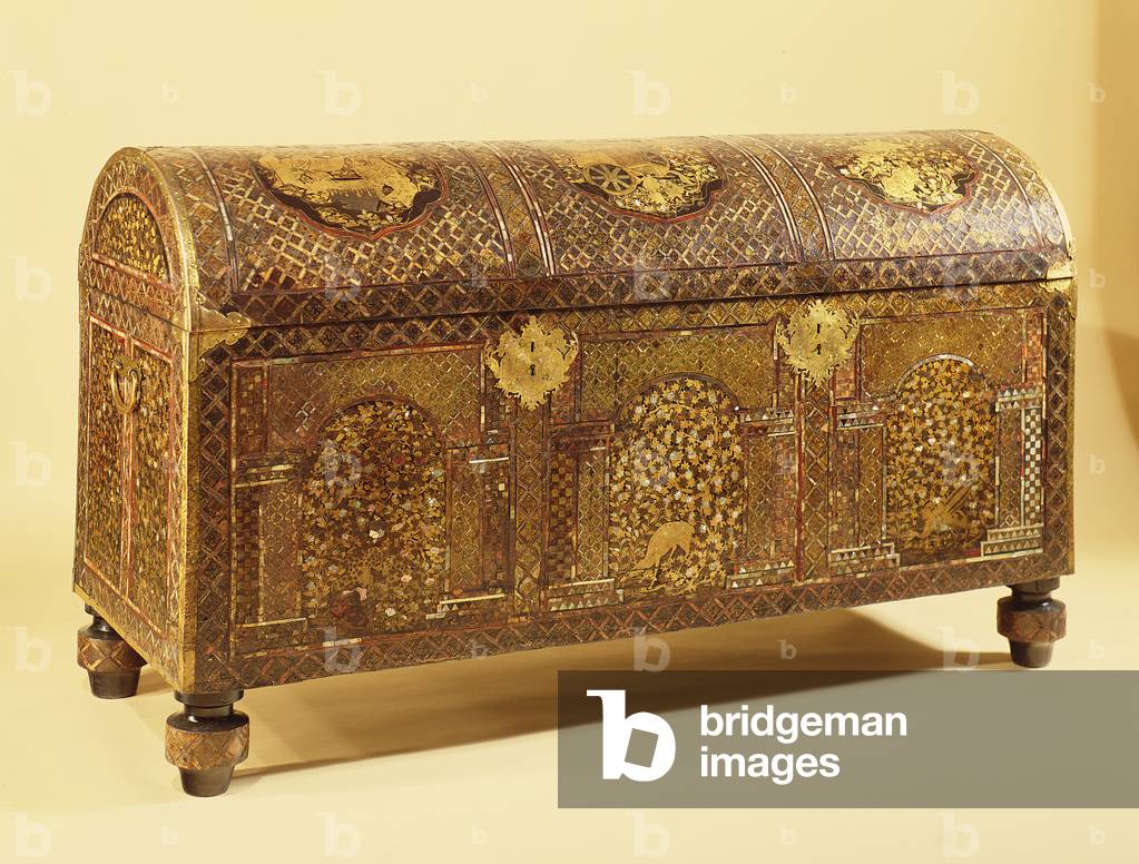 Namban Japanese export chest (lacquer and mother-of-pearl)
