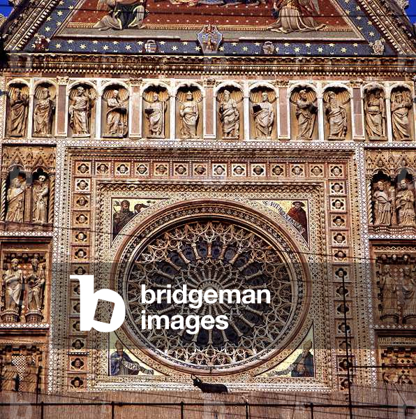 Rose window from the facade of the Duomo, designed by Andrea Orcagna, Orvieto, Umbria, Italy (photo)