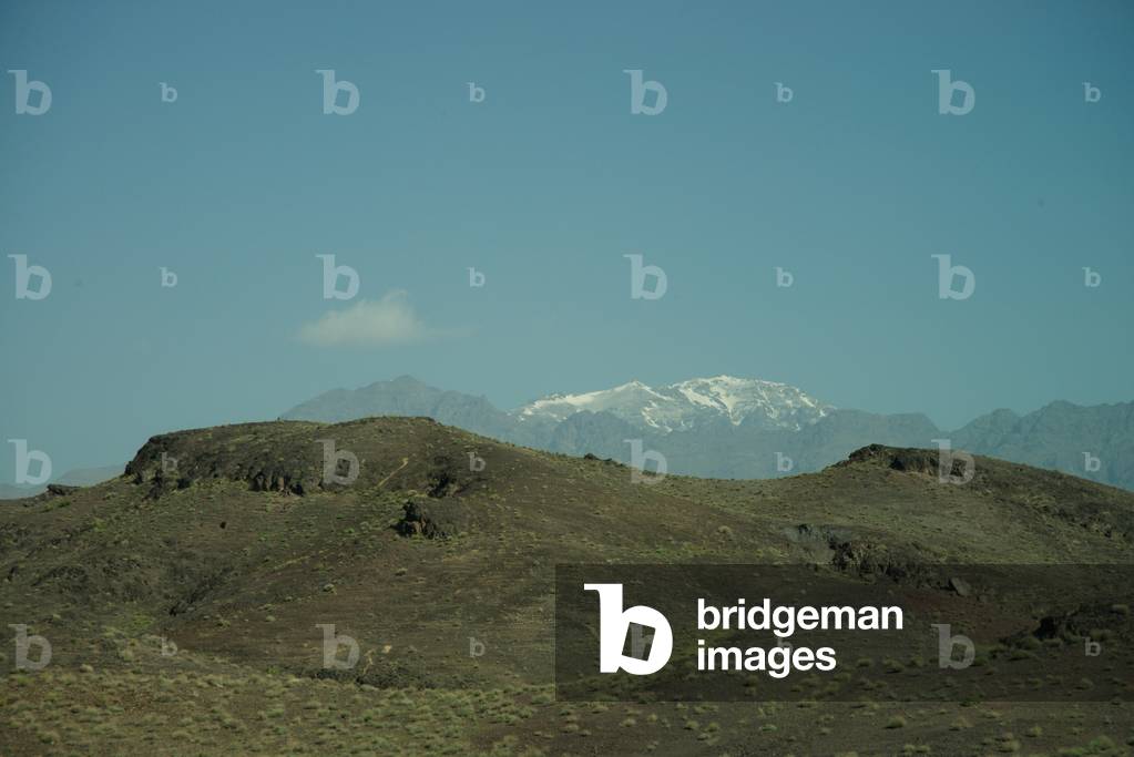 Landscape on the road between Isfahan and Natanz (photo)