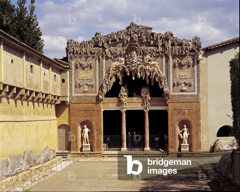 Facade de la grotte de Buontalenti dans le jardin de Boboli a Florence, Toscane. ©Battaglini/Leemage
