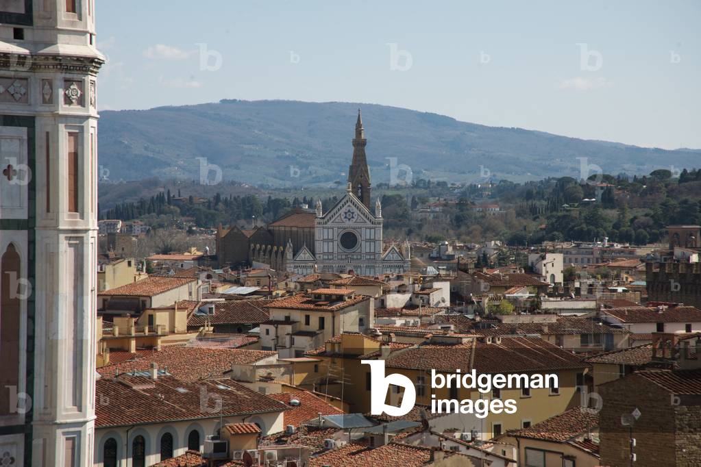 View of the Basilica of Santa Croce, Florence, Italy (photo) 