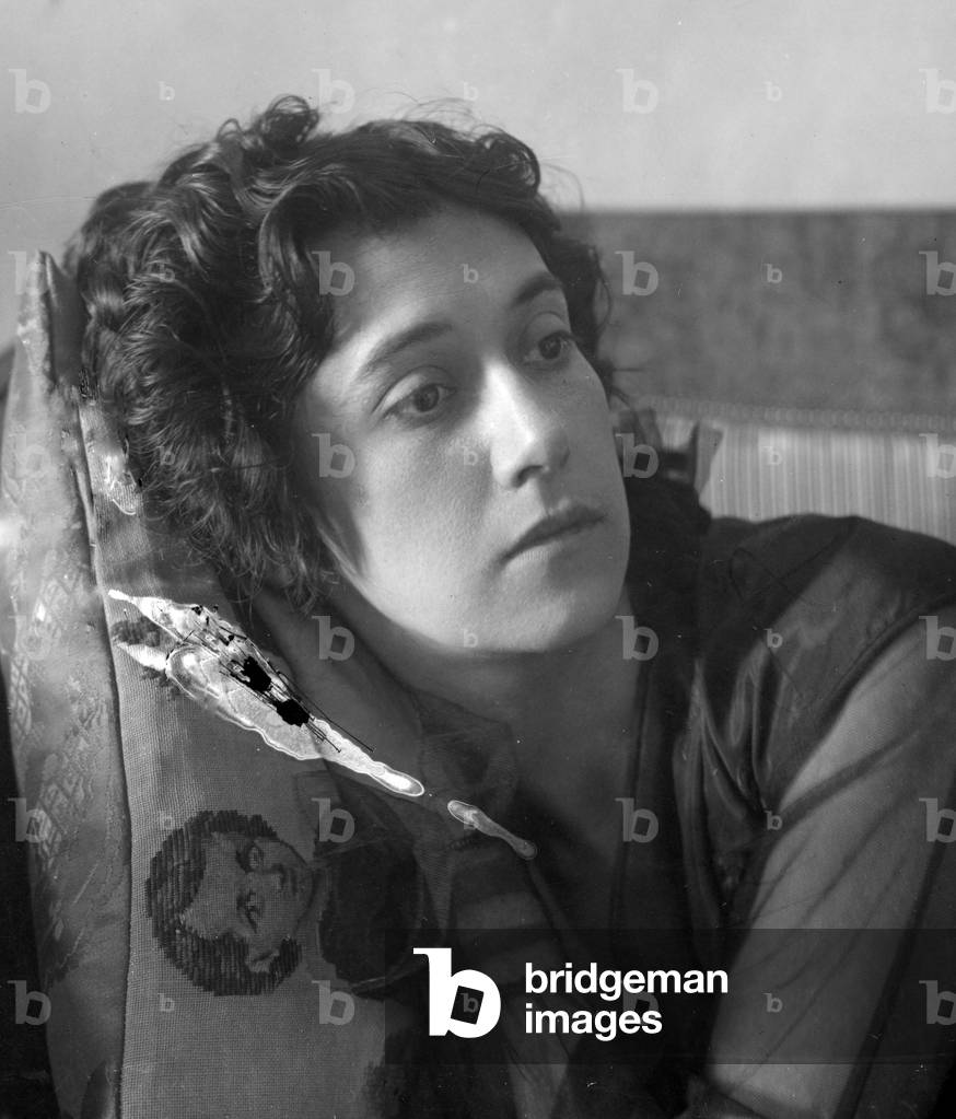 Tamara Karsavina Platonovna, c.1910 (b/w photo)