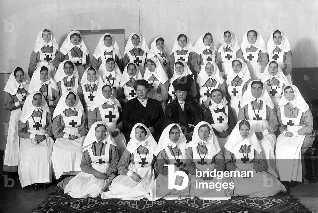 Nurses at the end of term in St Petersburg, 1914 (b/w photo)