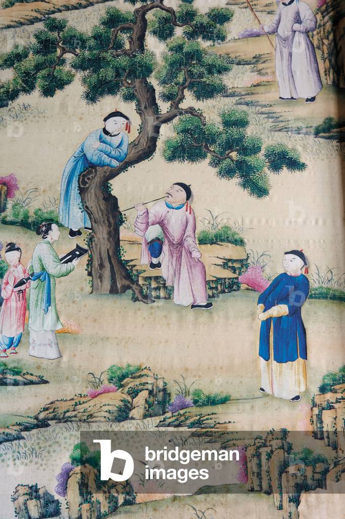 Chinese silk wall decoration (photo)