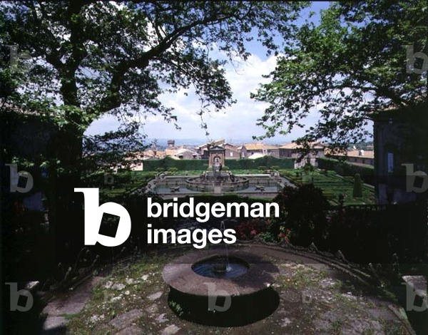 View of the garden and fountains, designed for Cardinal Giovanni Francesco Gambara by Giacamo Vignola (1507-73) 1568 (photo)