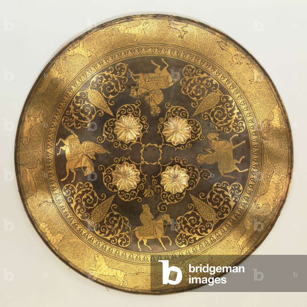 Schild, um 1830 (gebläuter Stahl, mit Gold überlagert, Samt & gesteppte Baumwolle)