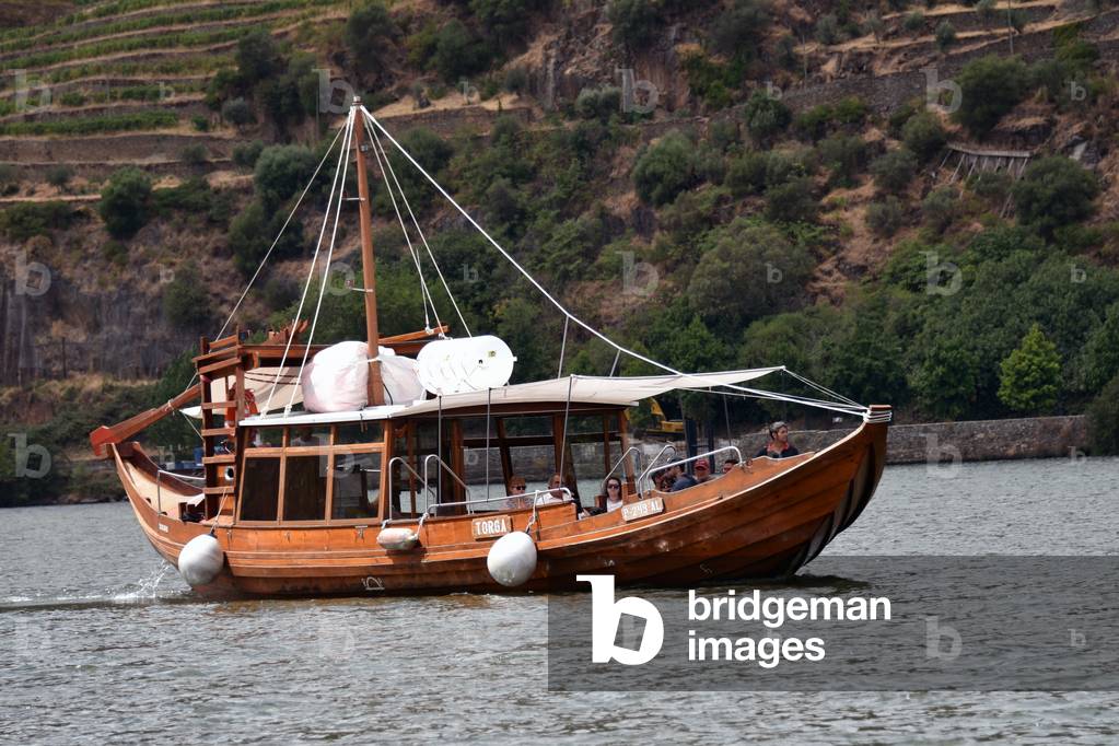 17709N PORTUGAL AUGUST 2016 BOATS ON THE DOURO Tourist tourism
