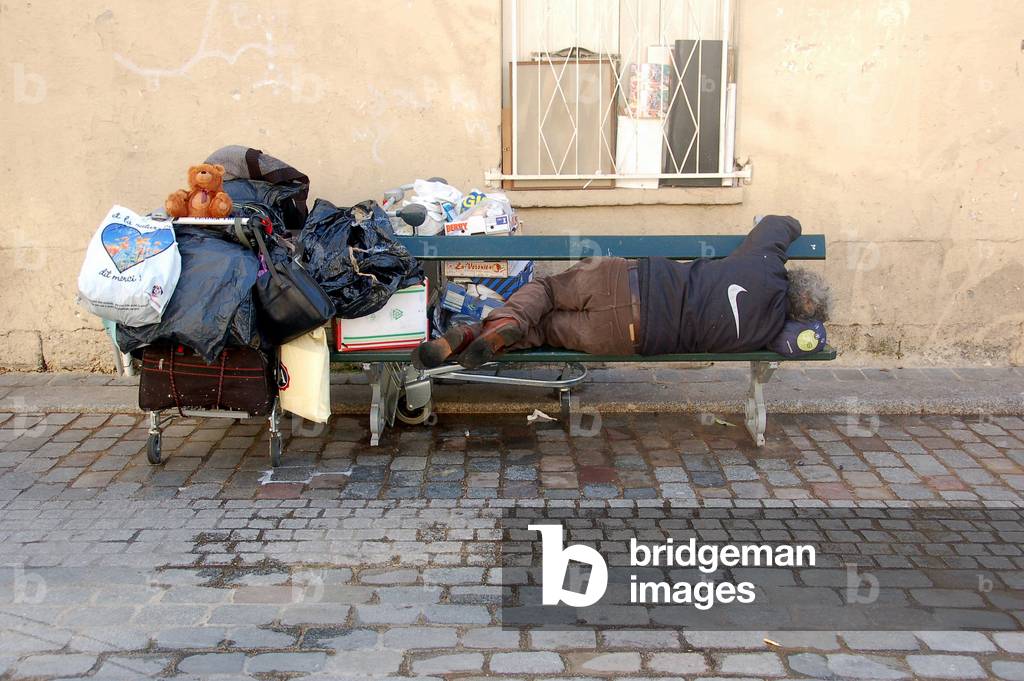 With the Crisis, homeless people will be more and more - Paris - Place d'Aligre - November 2008