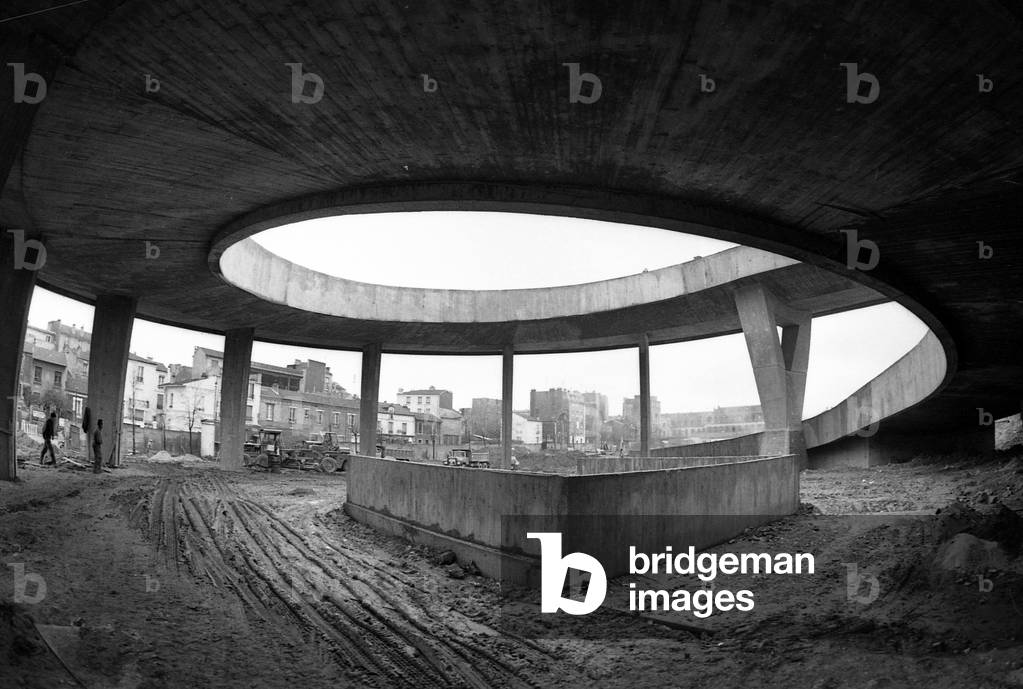 0988 7a THE BUILDING CONSTRUCTION OF A NODE motorway motorway Paris Region 1971