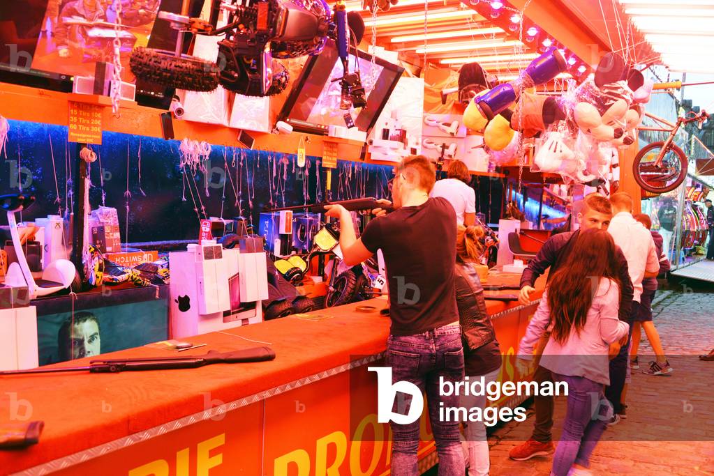 21959N ARRAS 2016. THE FAIR Rifle shooting Gerald Bloncourt