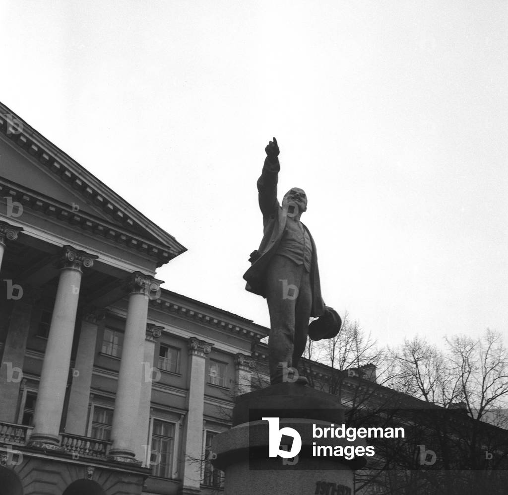 Statue of Lenin