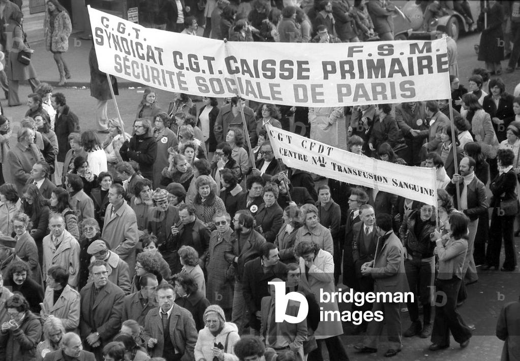 0737/1-7- GENERAL GREVE - 19/11/1974- Manifestation of the Bastille a? Gare de l'Est - Primary Social Security Fund