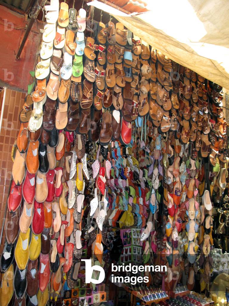 9360N Marakech Morocco in the Medina souk slippers shoes 2009