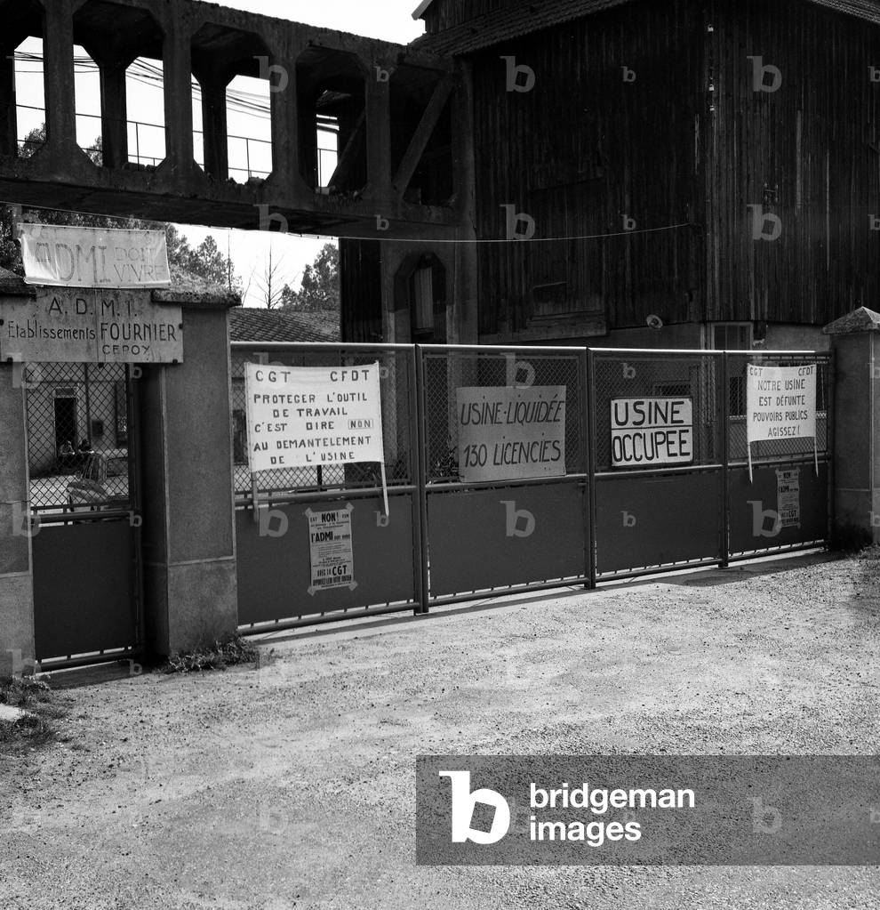 ADMI (Atelier De Mecanique Industrielle), factory occupied in Cepoy, France, september 8, 1975 (redundancy) (b/w photo)