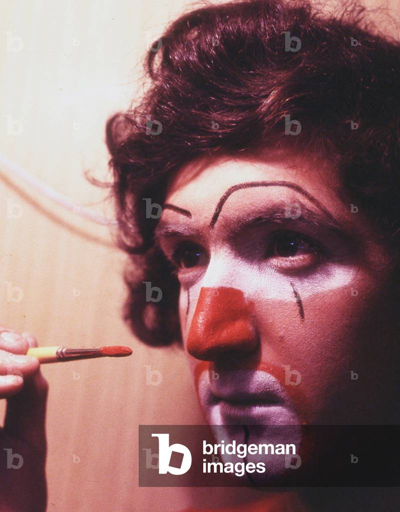 11208N Cirque Moralles 1977 Everyone participates in the life of the group a clown makes up