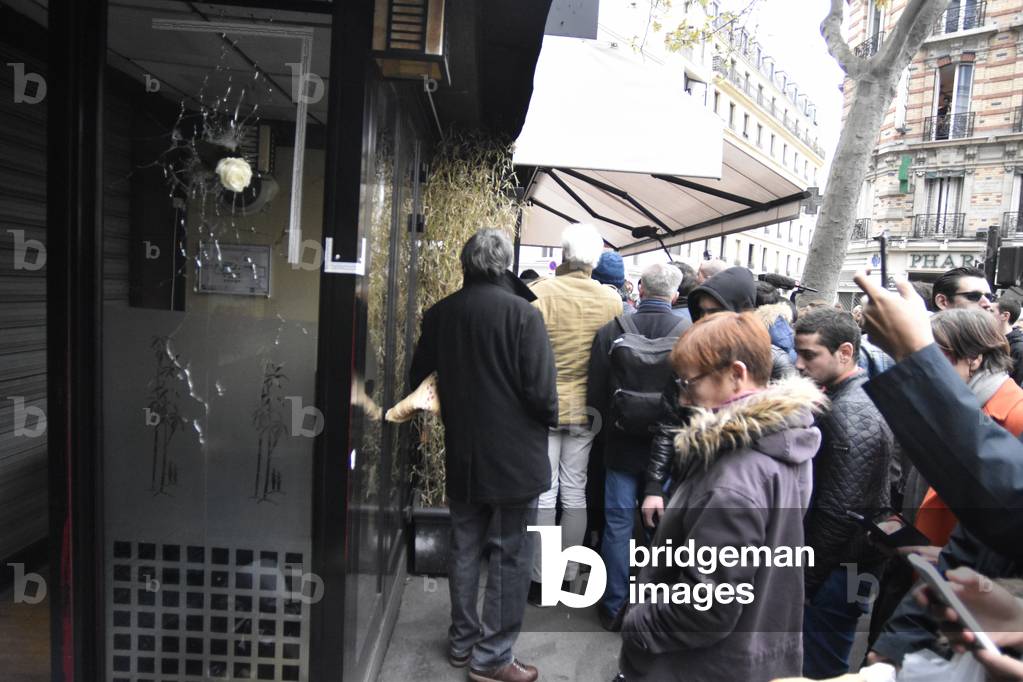 Photo of the site of the cafe ''La Belle Equipe'' after the terrorist attack, Paris, 11th arrondissement, 2015 (photo)