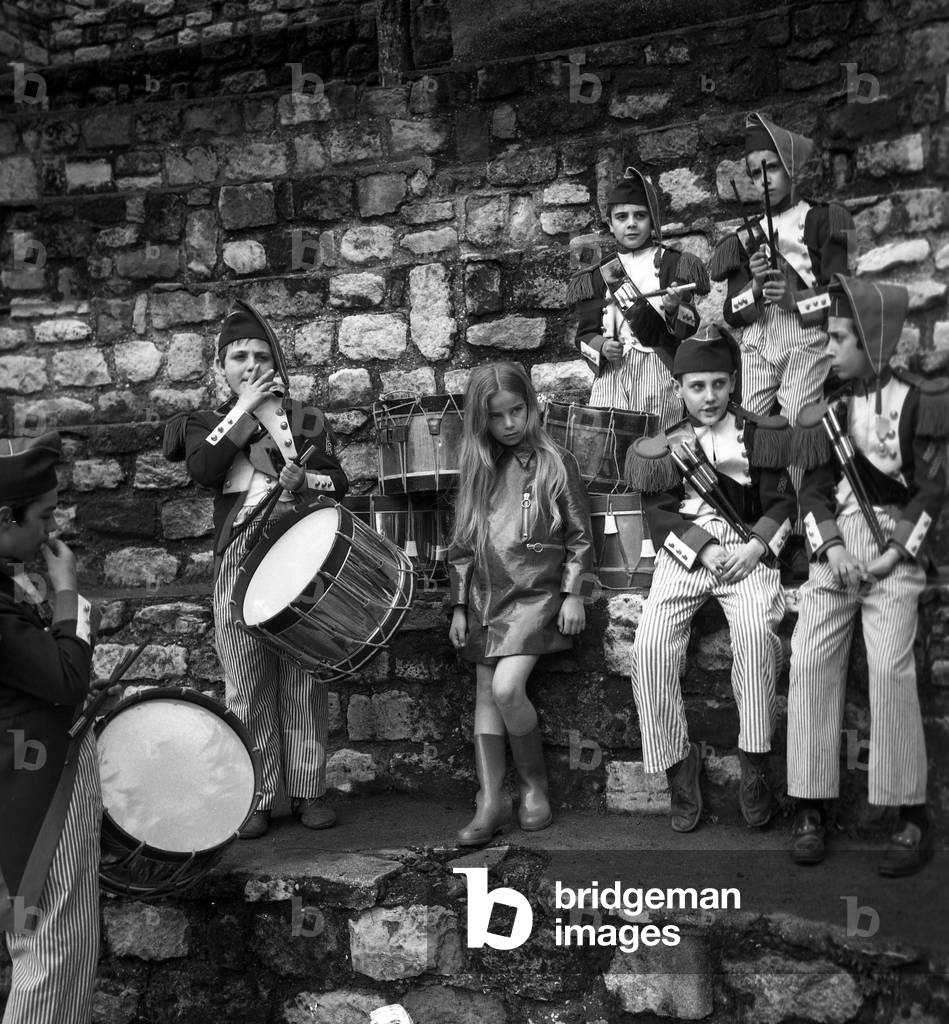 Presentation of children fashion in Montmartre, Paris, june 5, 1969 : the 